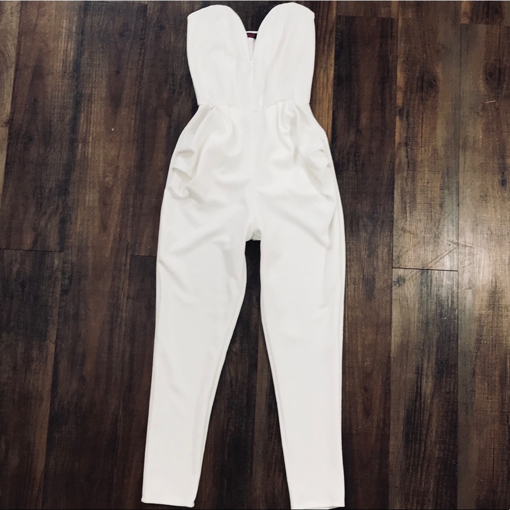 White sleeveless Jumper New w/o tags!